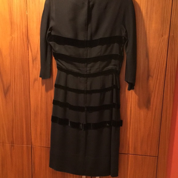 Vintage 40-50’s blk dress w velvet bows - Picture 3 of 9